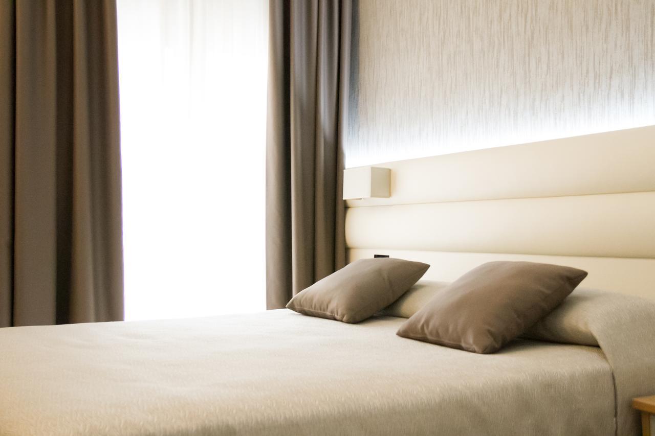 Hotel La Conchiglia Белариа-Игеа Марина Екстериор снимка