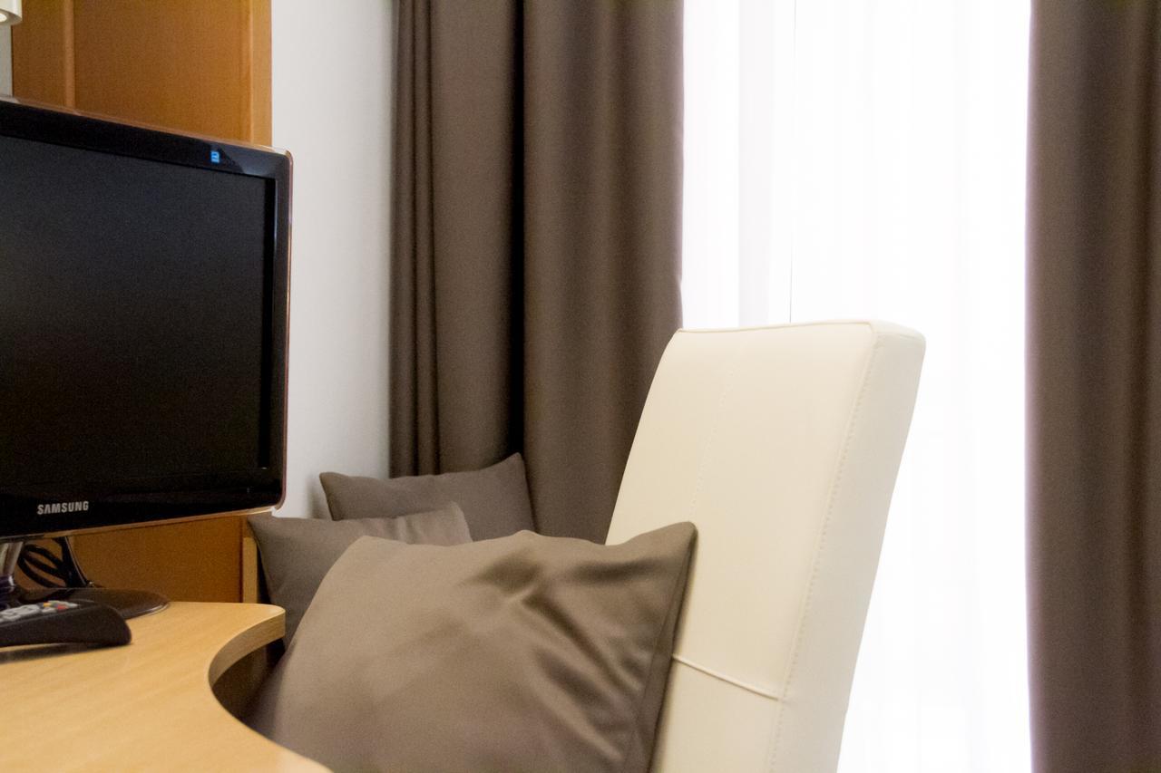 Hotel La Conchiglia Белариа-Игеа Марина Екстериор снимка